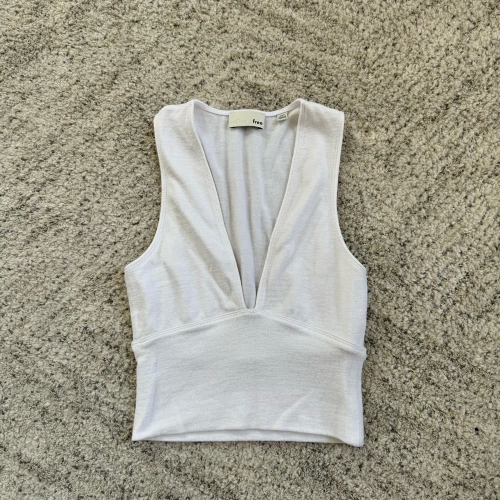 Aritzia Wilred Free Crop Tank